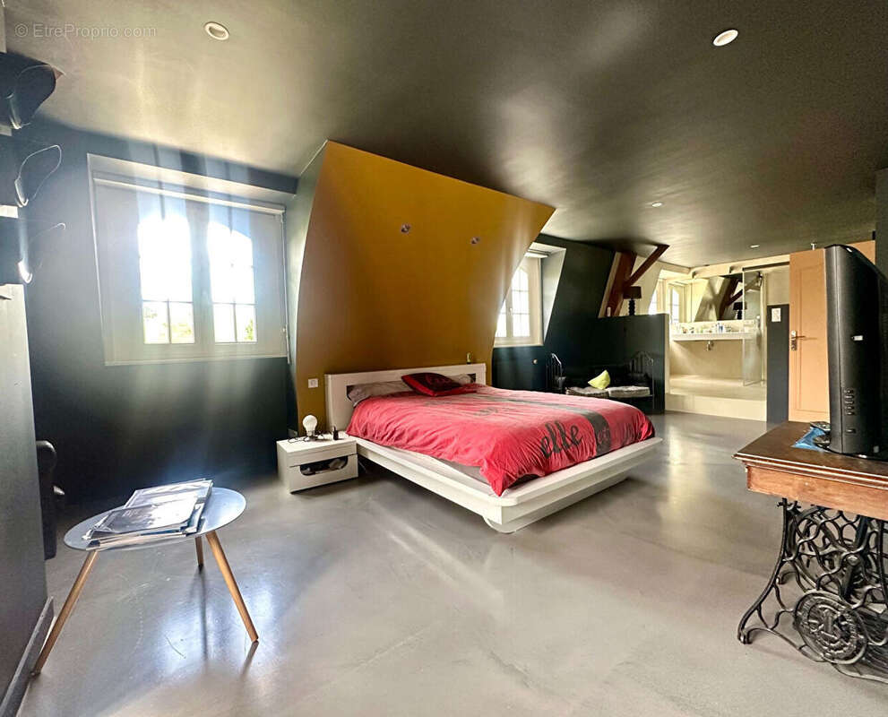 Autre à JOUE-LES-TOURS