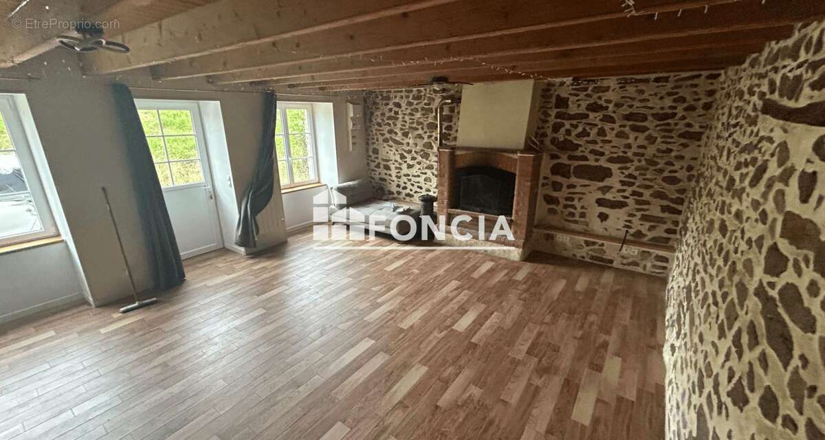 Maison à ROZ-SUR-COUESNON