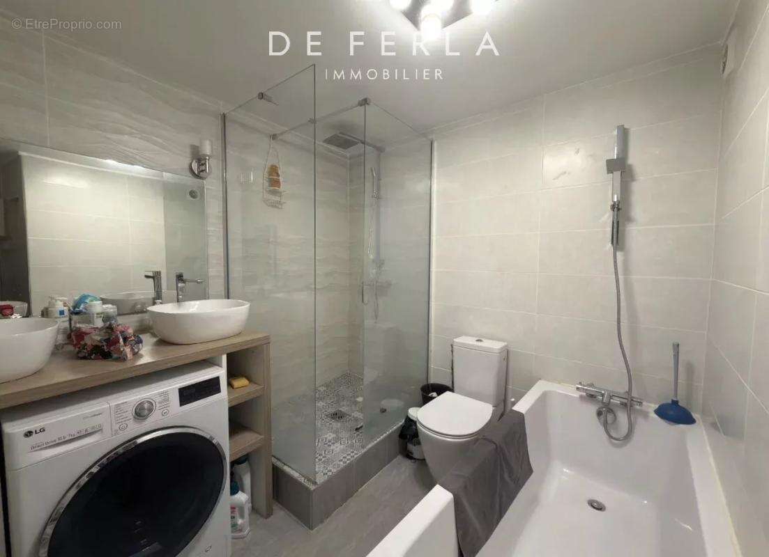 Appartement à PARIS-15E