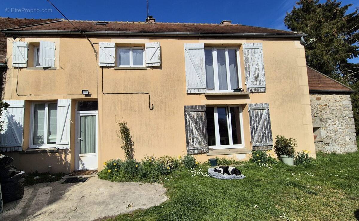 Maison à FAREMOUTIERS