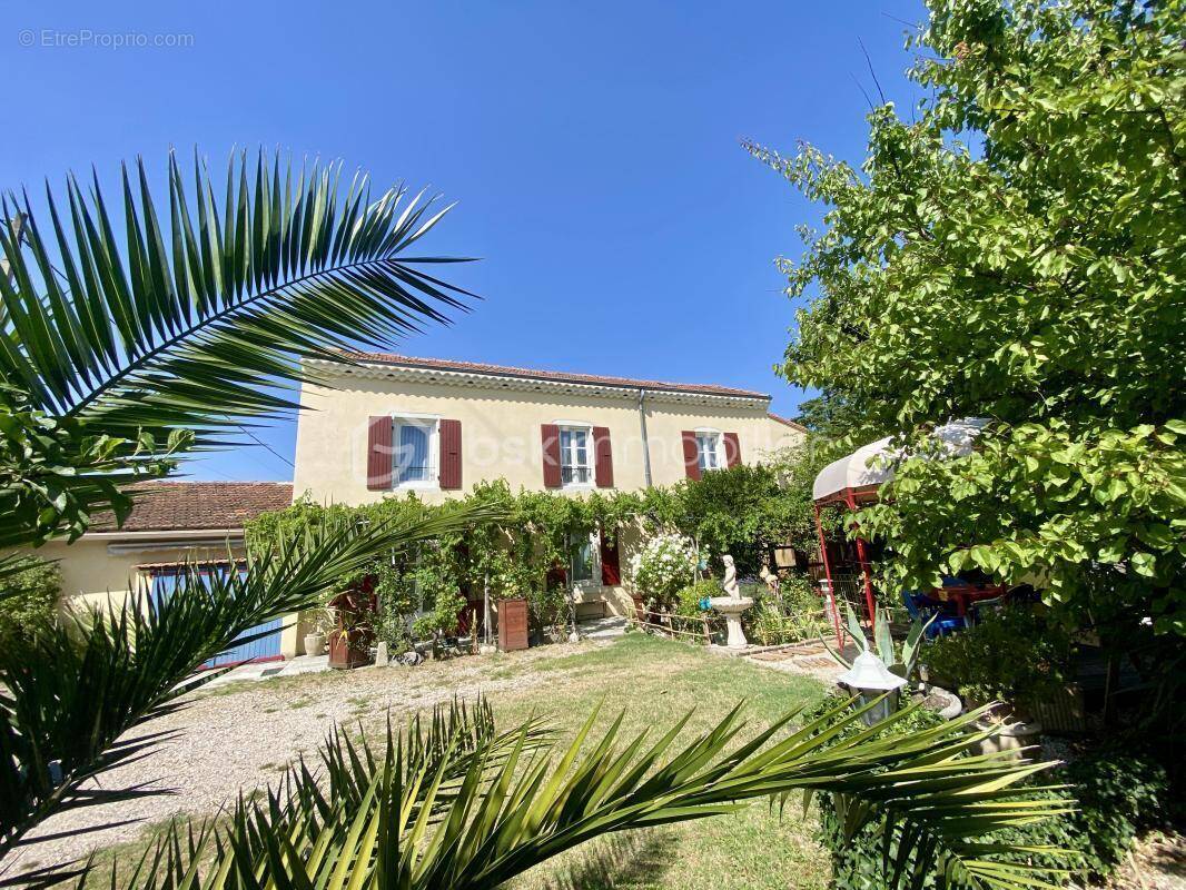 Maison à MONTELIMAR