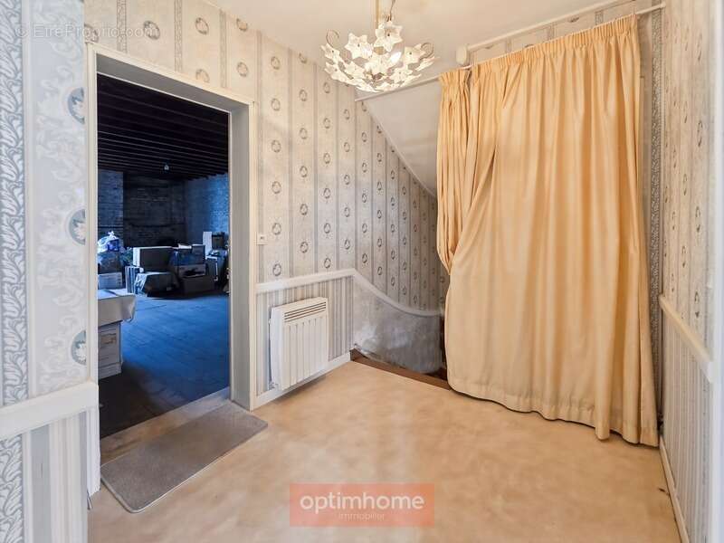 Maison à CROISILLES