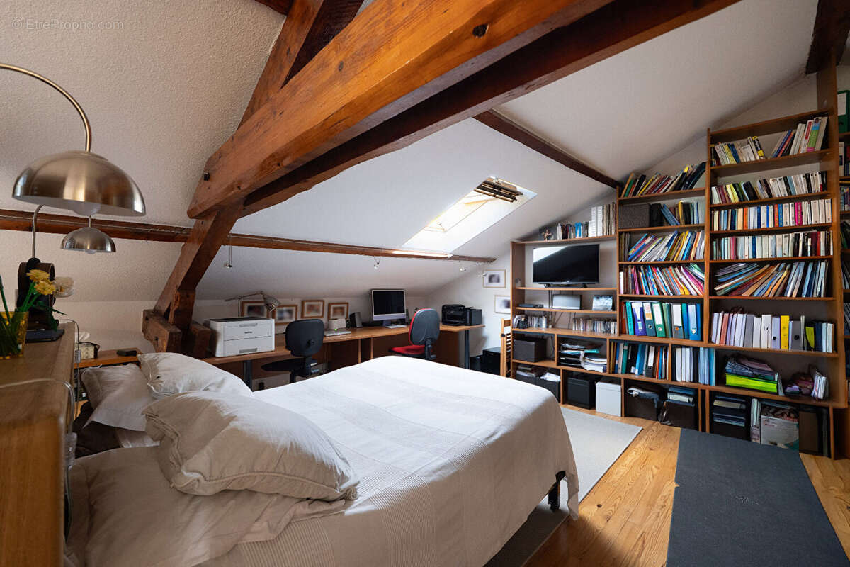 Appartement à CEYRAT