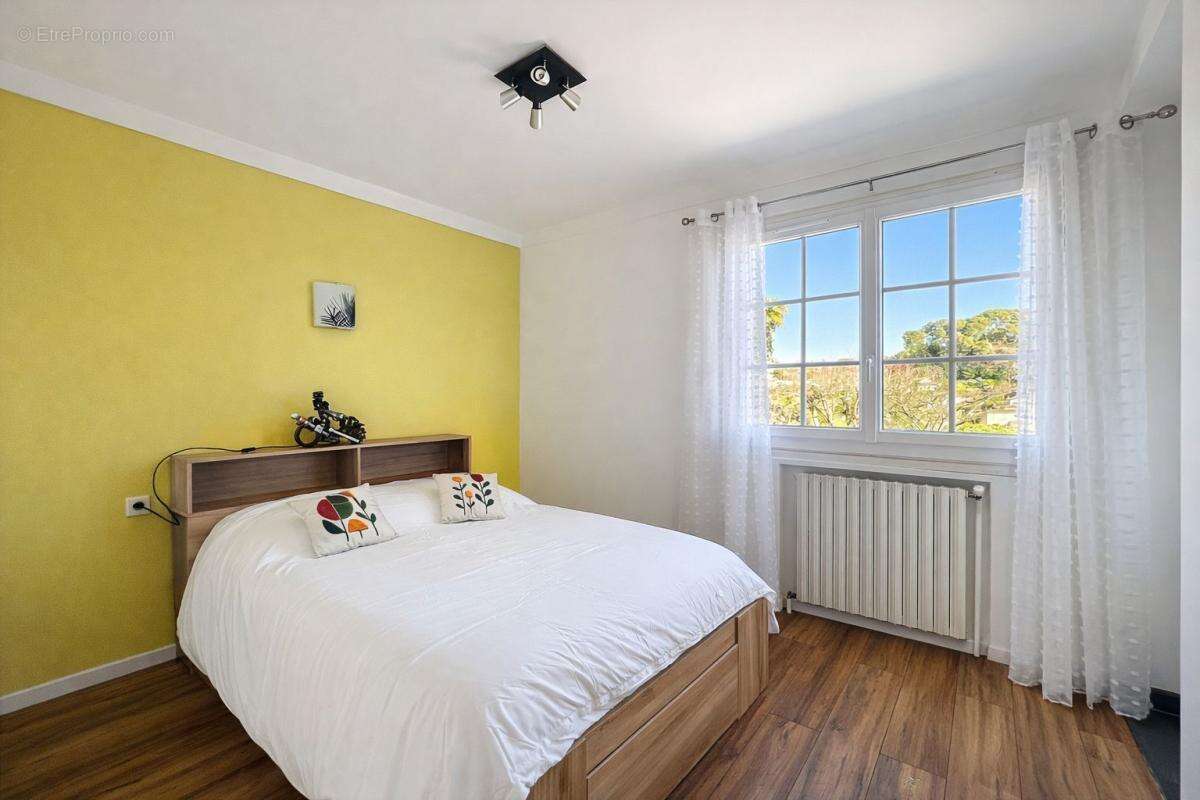 Appartement à MOUGINS