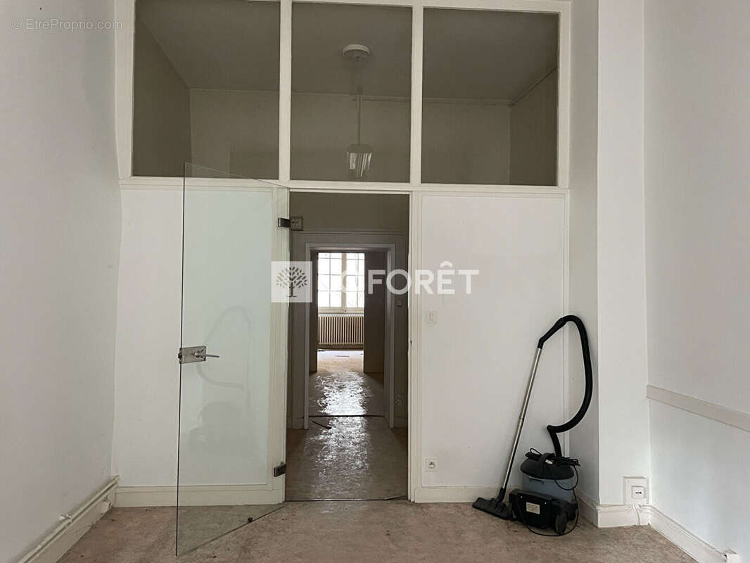 Commerce à LONS-LE-SAUNIER