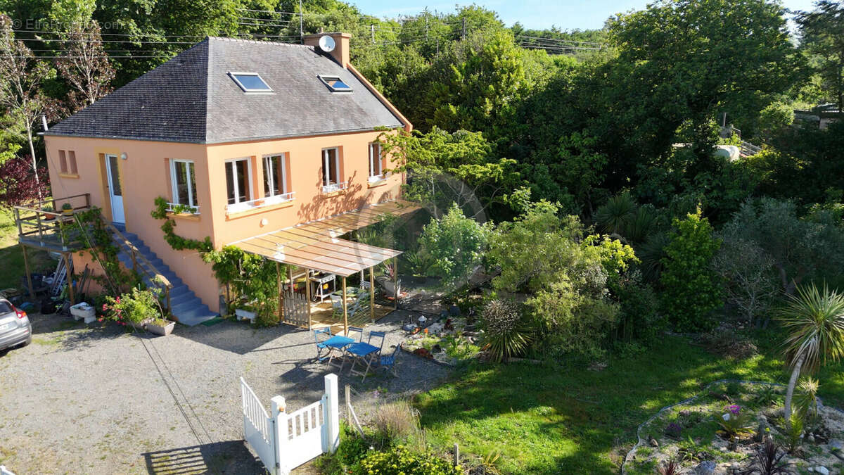 Maison à LA FOREST-LANDERNEAU