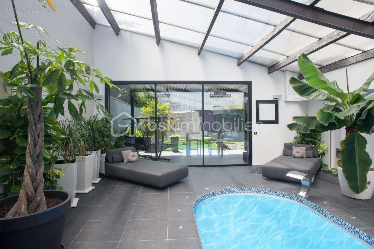 Appartement à PRINGY