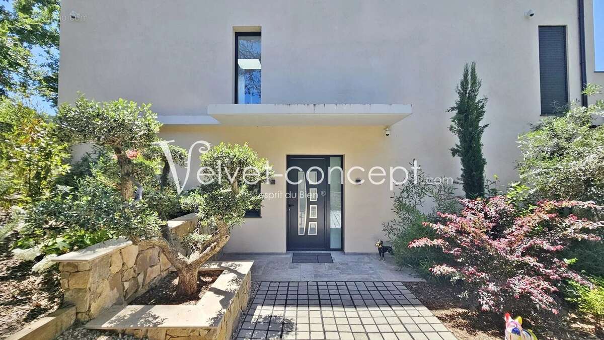 Maison à MOUGINS