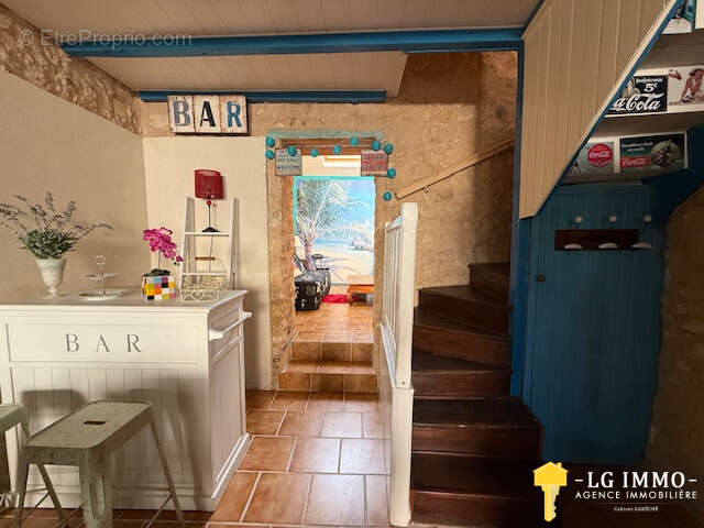 Maison 63 m2, 1 chambre, centre bourg - photo 6