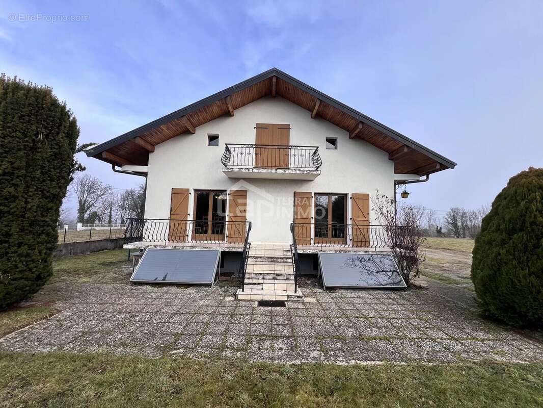 Maison à ARMOY
