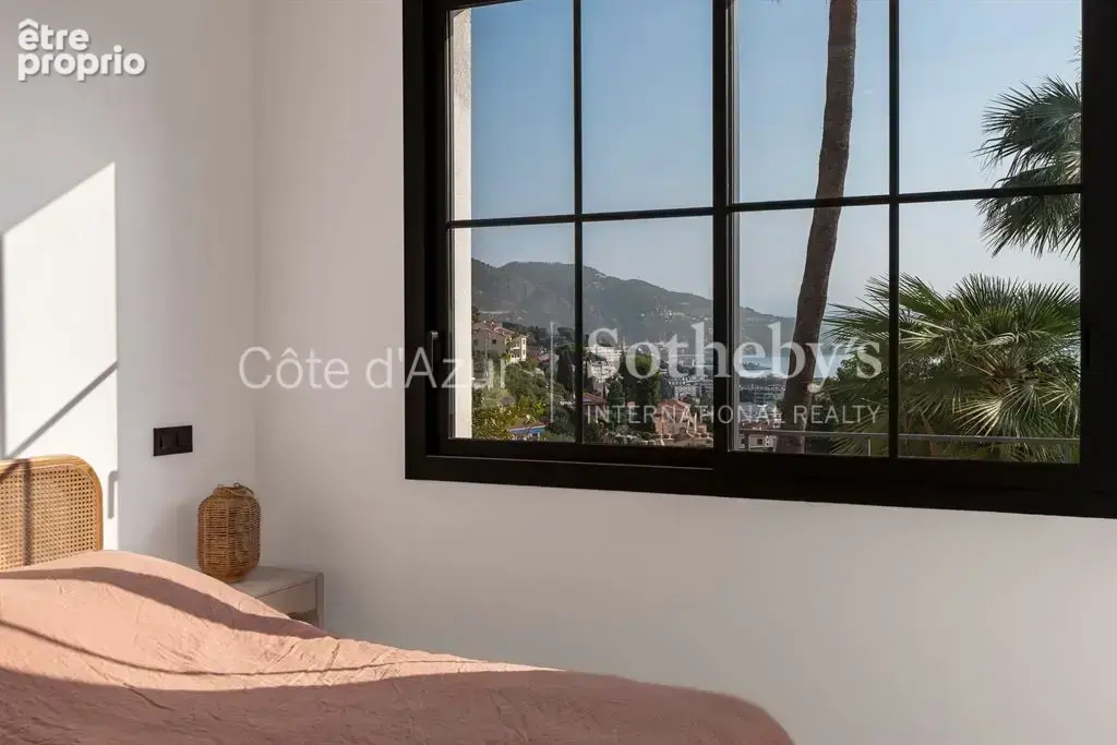 Roquebrune-Cap-Martin, villa contemporaine rénovée avec piscine à proximité de Monaco - photo 19