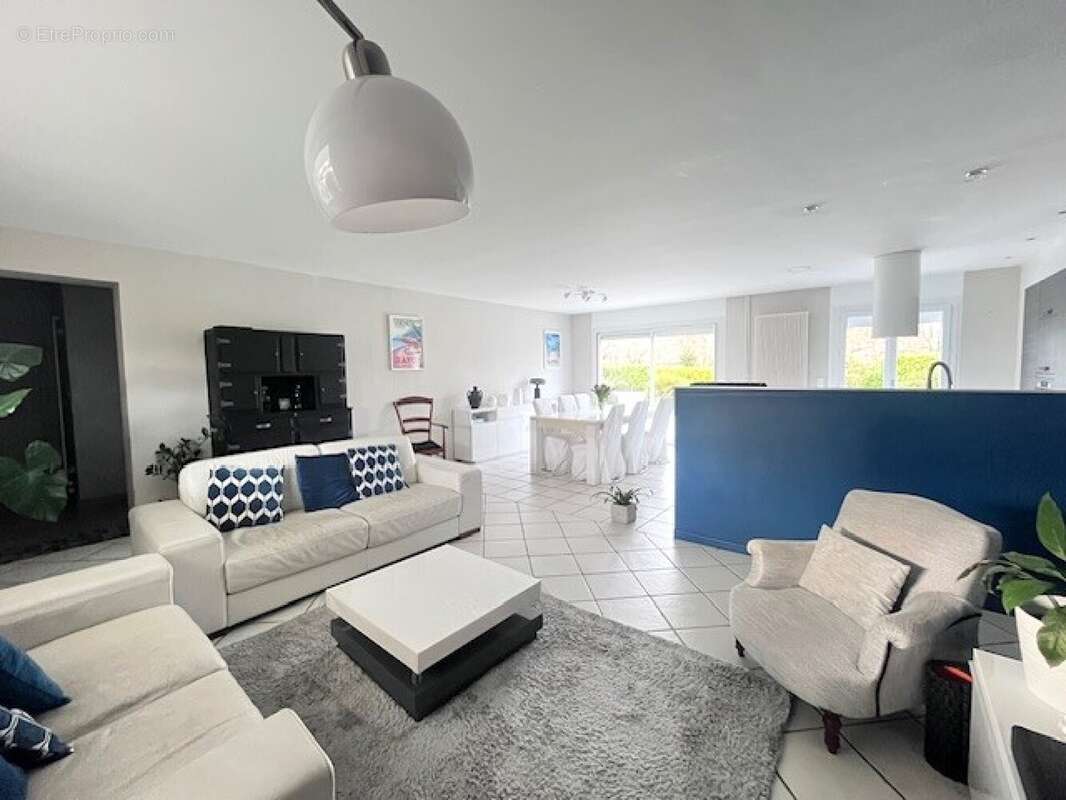 Maison à FONTENILLES