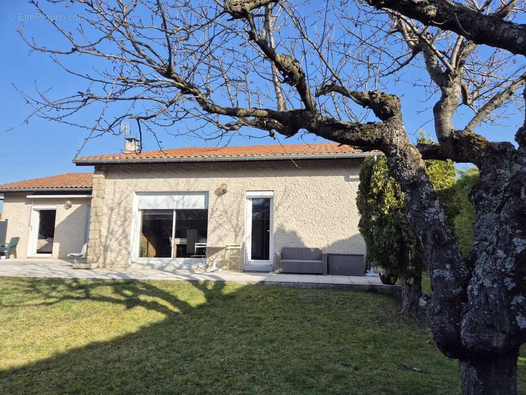 Maison T5 sur deux niveaux - photo 6