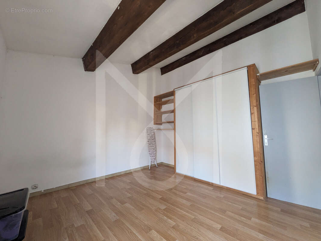 Appartement à MEYRARGUES