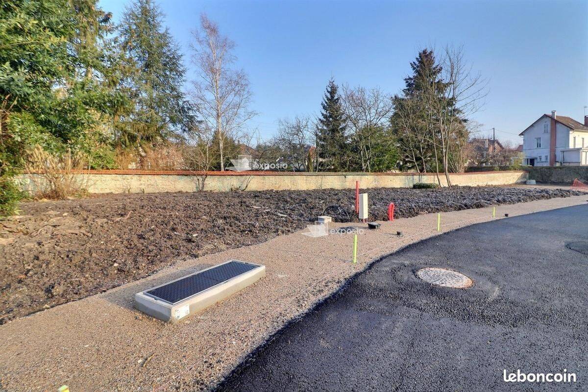 Terrain à LE MEE-SUR-SEINE