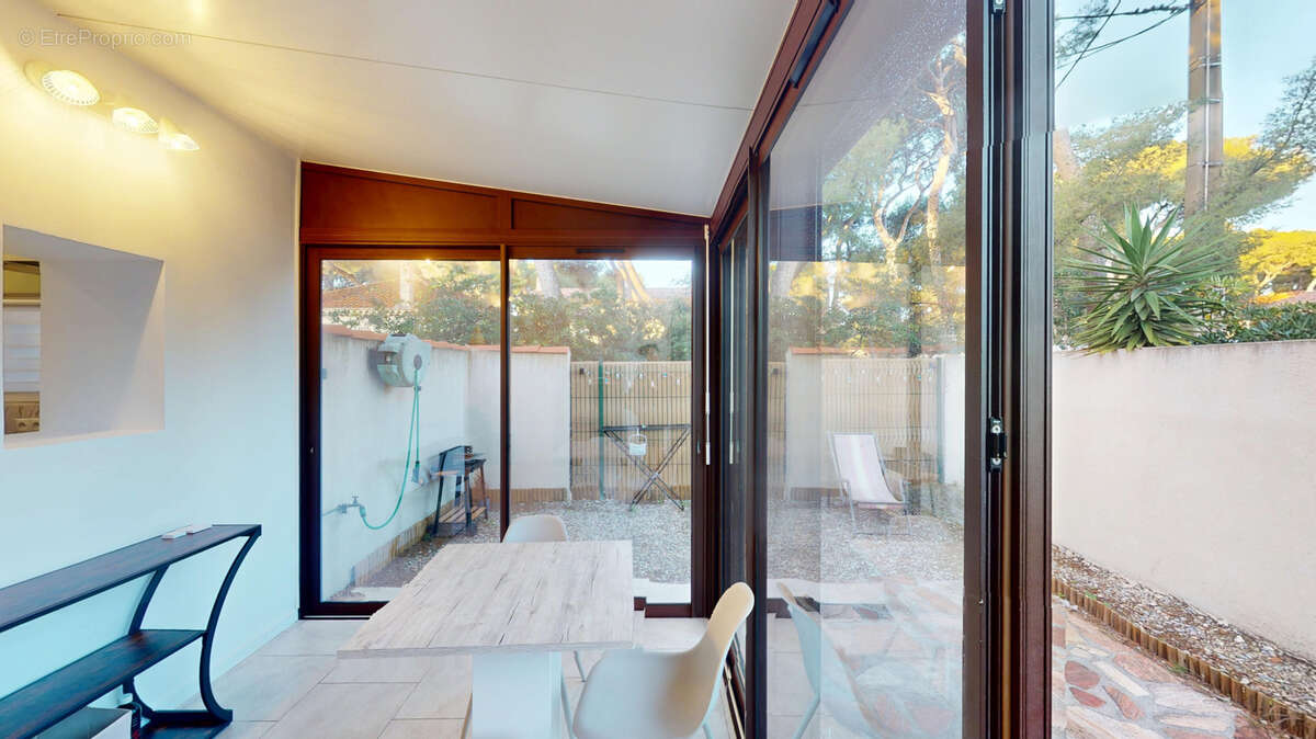 Appartement à SAUSSET-LES-PINS