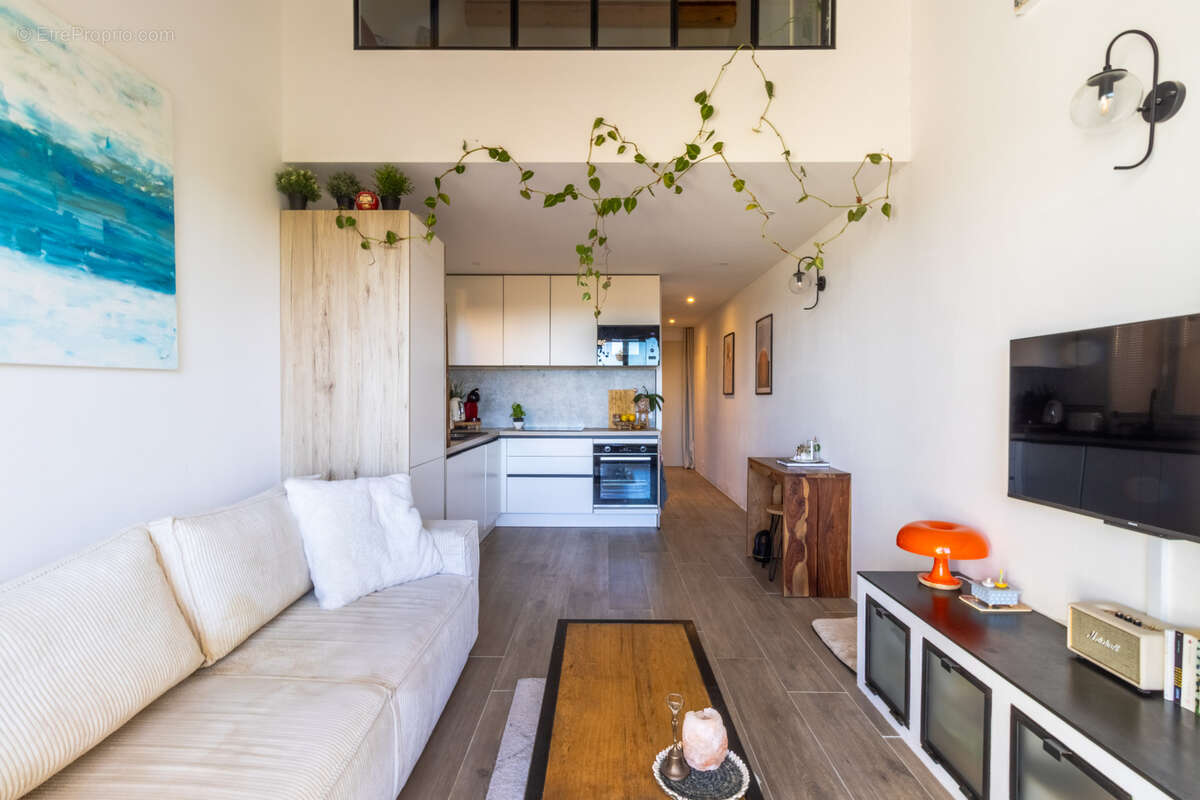 Appartement à BORMES-LES-MIMOSAS