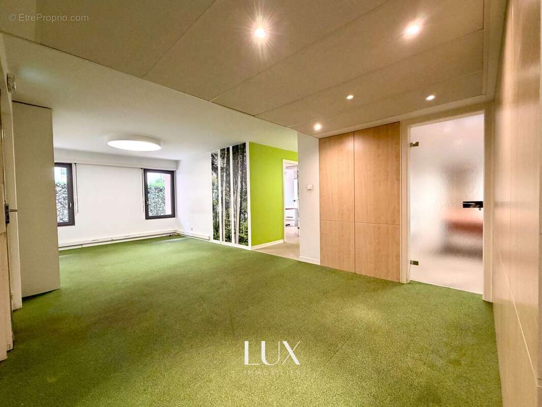 Commerce 220 m² à Strasbourg  - photo 2