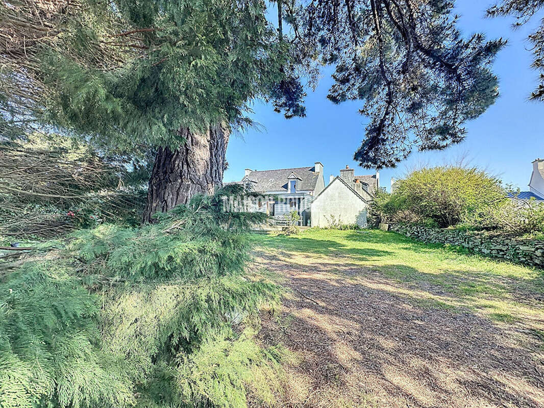 Maison à LOCQUIREC