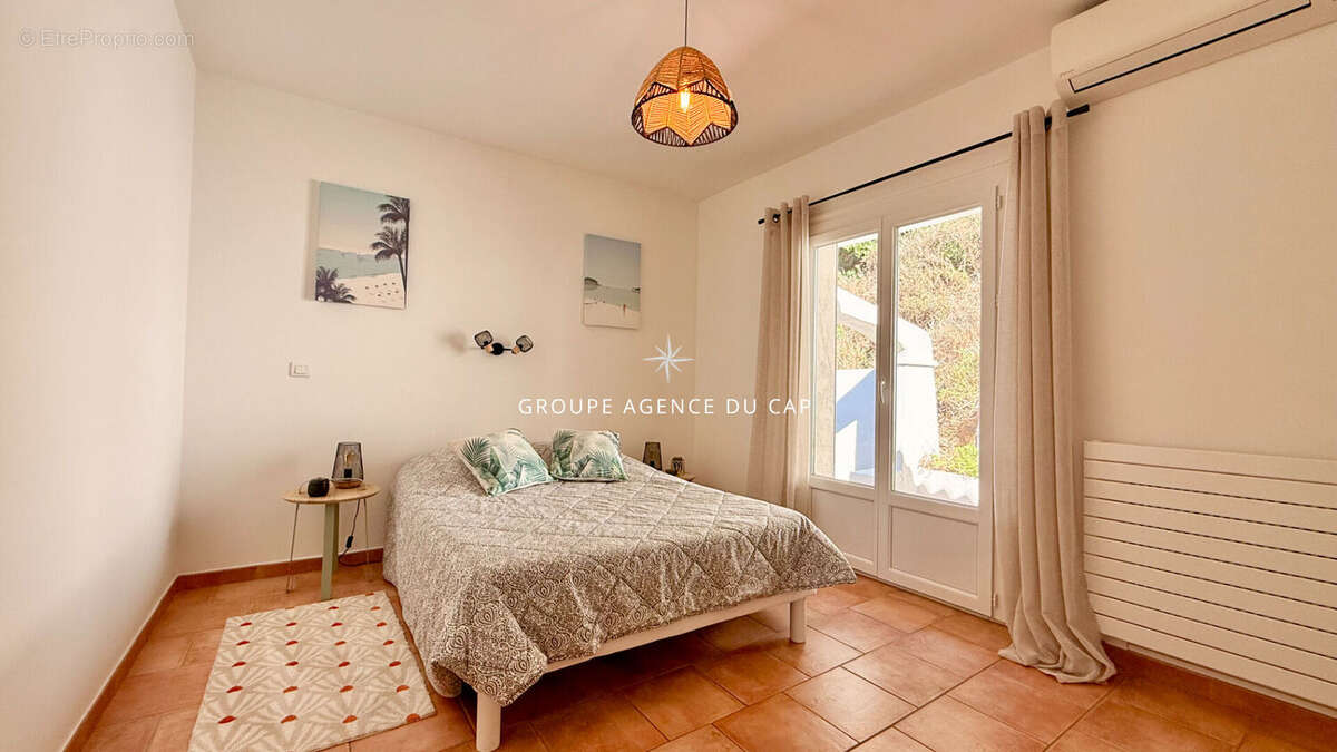 Maison à LES ISSAMBRES