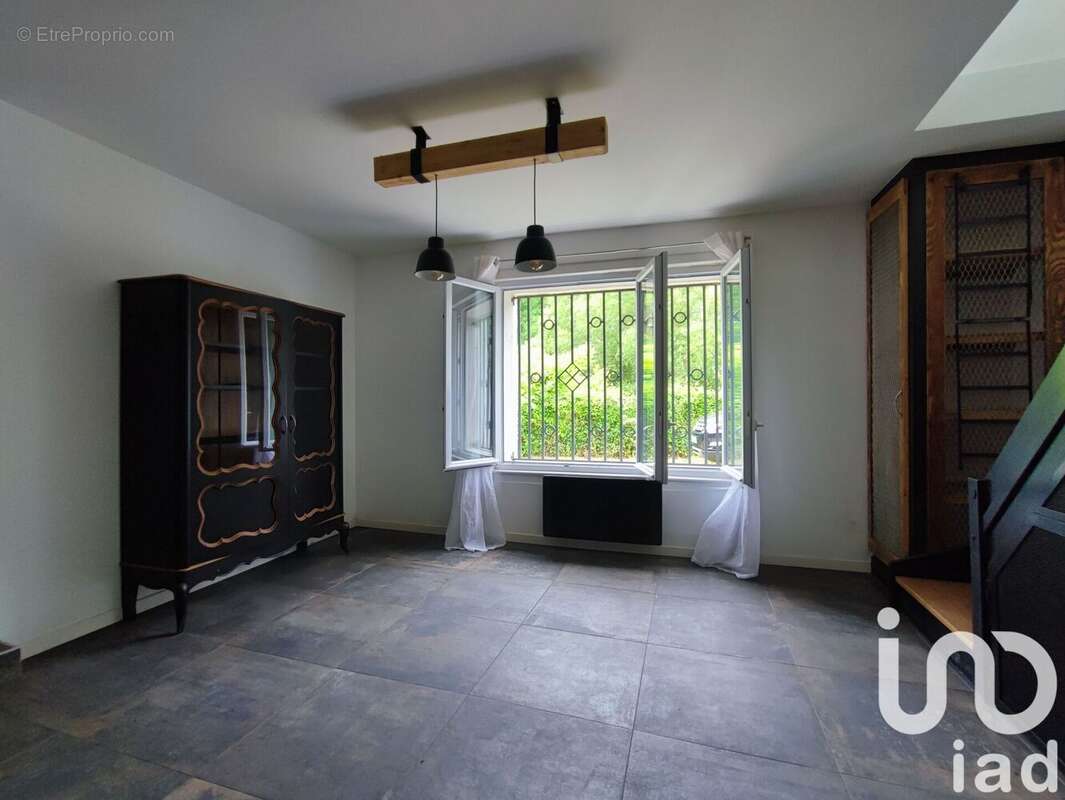 Photo 2 - Maison à MARINES