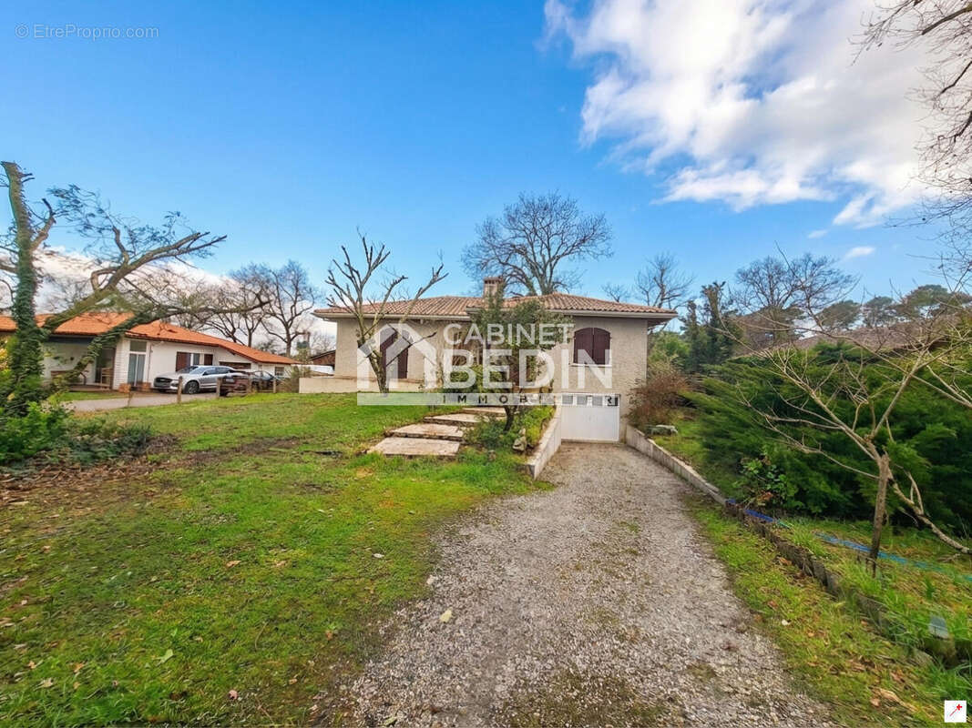 Maison 113 m² à Andernos-Les-Bains  - photo 2