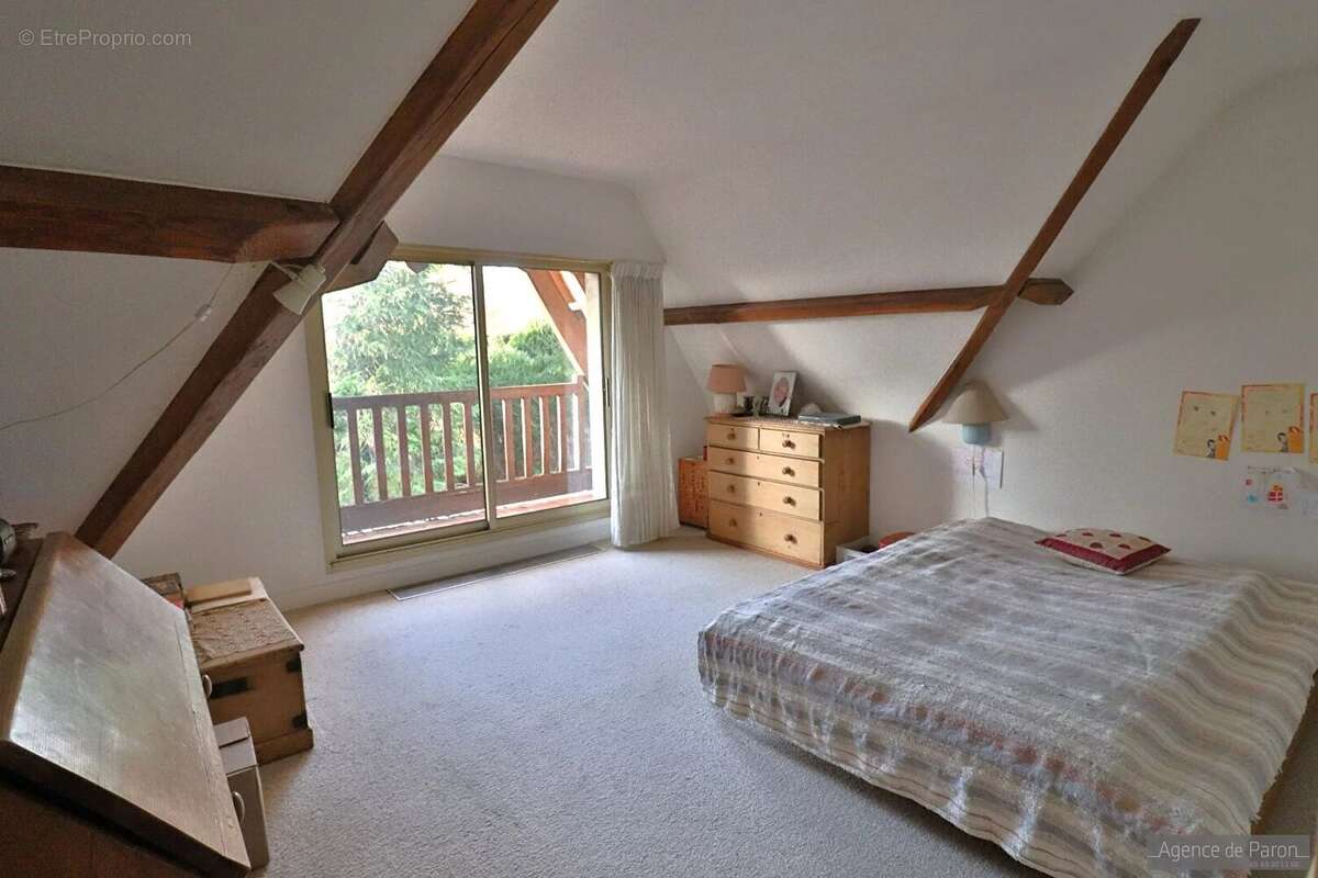 Maison à VERRIERES-LE-BUISSON