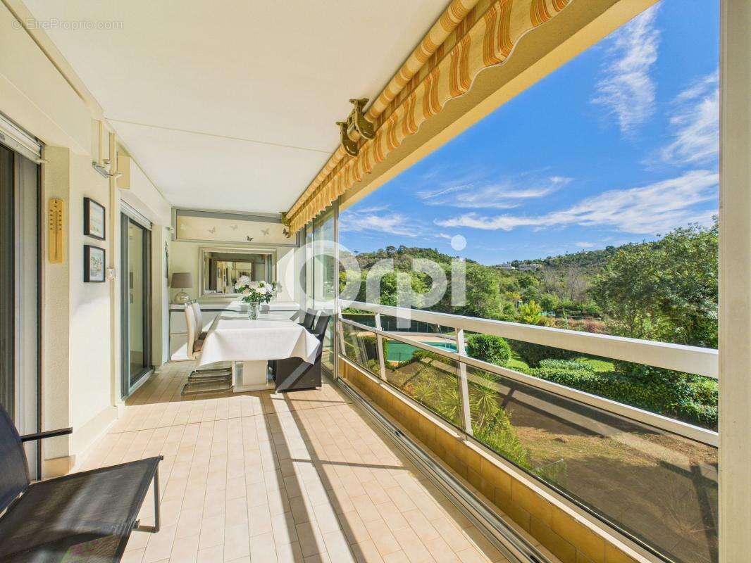 Appartement à MANDELIEU-LA-NAPOULE