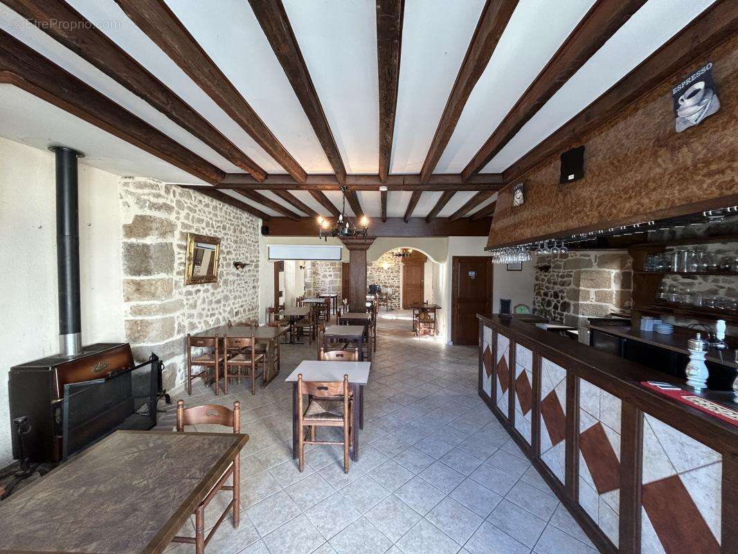 Appartement 659 m² à Saint-Etienne-De-Fursac  - photo 21