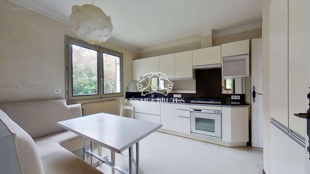 Maison 174 m² à Couzon-Au-Mont-D'or  - photo 3