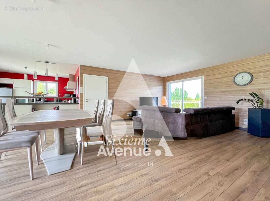 Maison à BUSSAC-SUR-CHARENTE