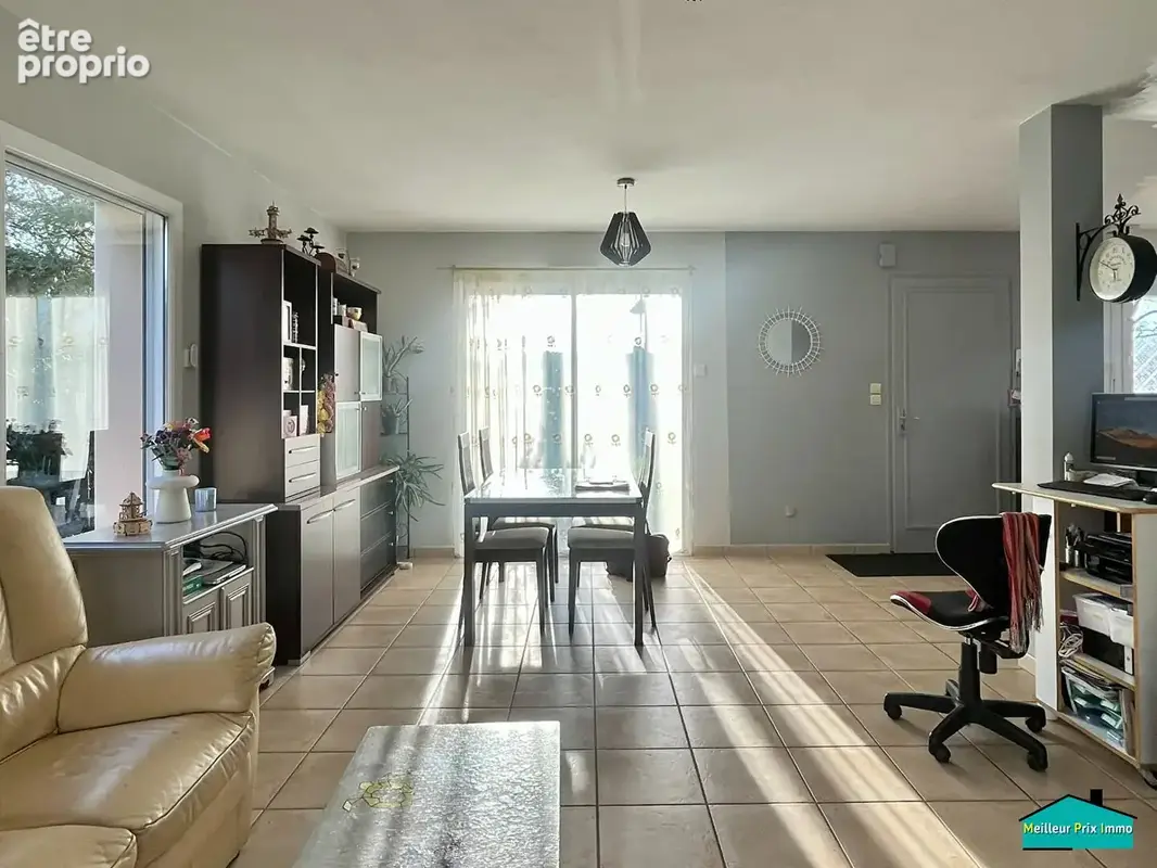 Maison de plain-pied avec 3 chambres et garage attenant - photo 3