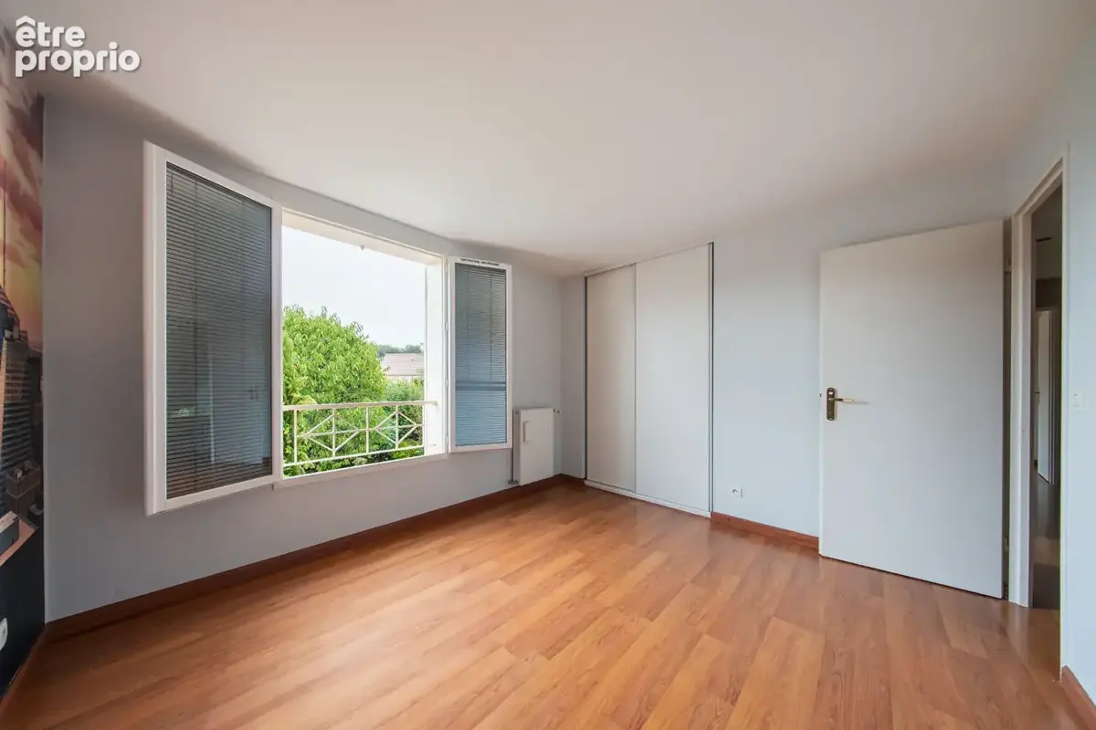 Maison de  8 pieces sur parcelle de 591 m2 - photo 9