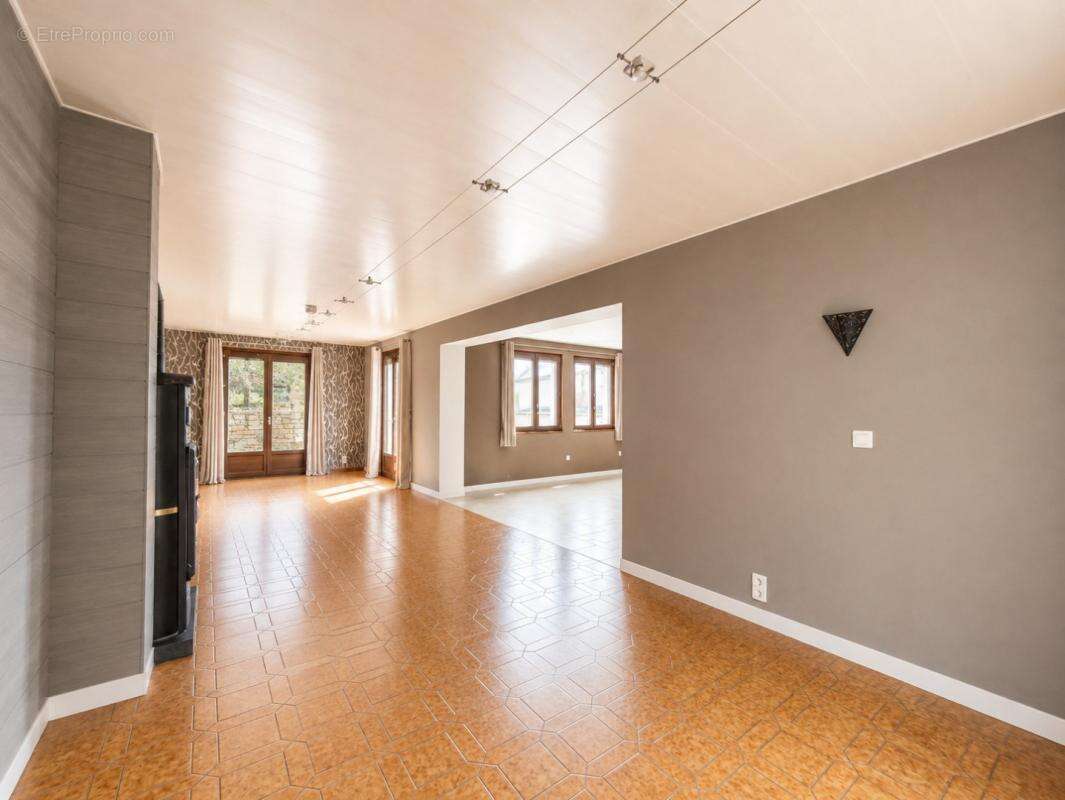 Maison 6 pièces / 180 m² / 305 000 EUR / VERZY - photo 3
