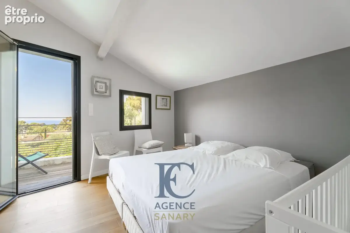 La Cride, Maison de 170 m2 habitables avec piscine, aperçu mer et garage - photo 5