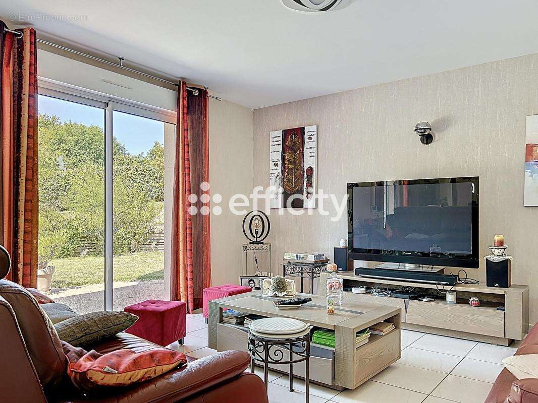 Maison à MONTRICHARD