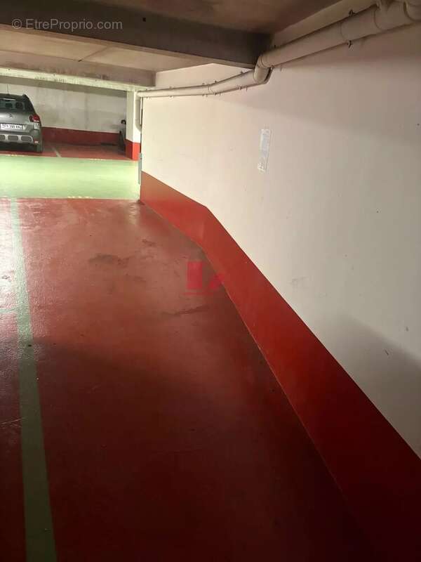 Parking à ISSY-LES-MOULINEAUX