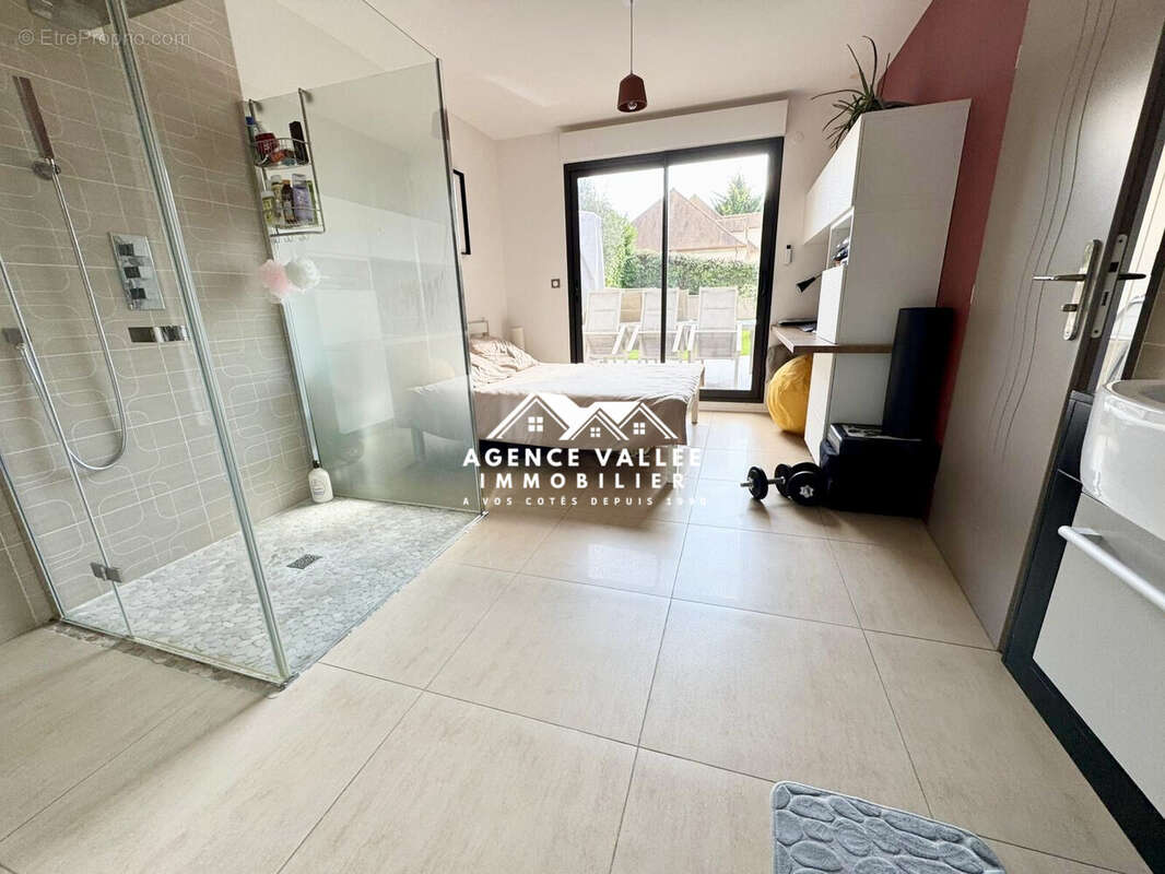 Maison à SAINTRY-SUR-SEINE