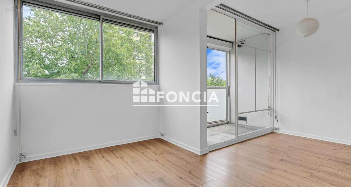 Appartement à SAVIGNY-SUR-ORGE