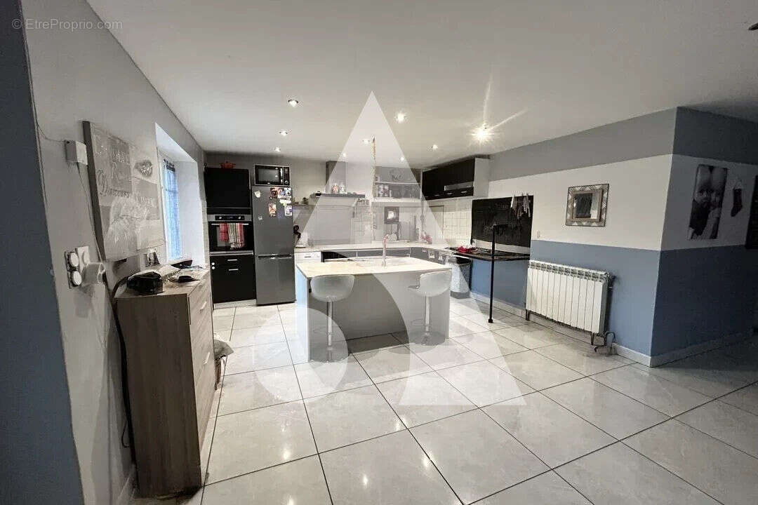 Maison à ANGLARS-JUILLAC