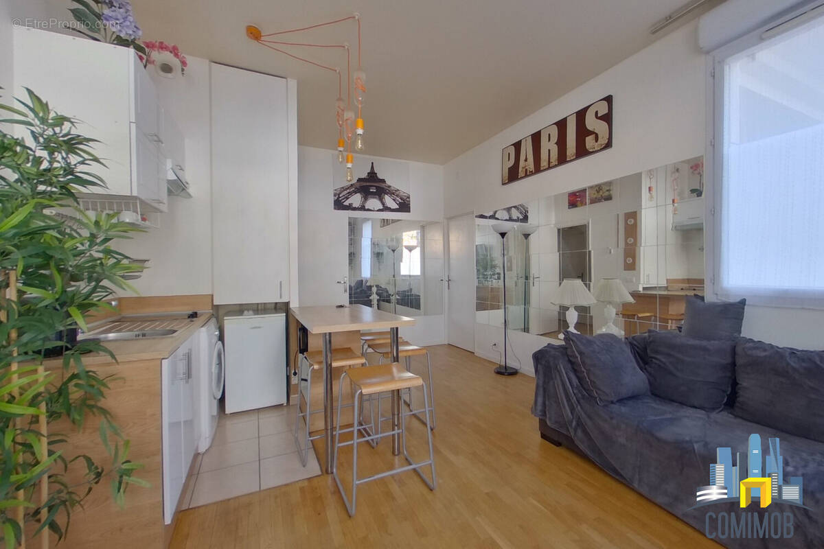 Appartement à COURBEVOIE