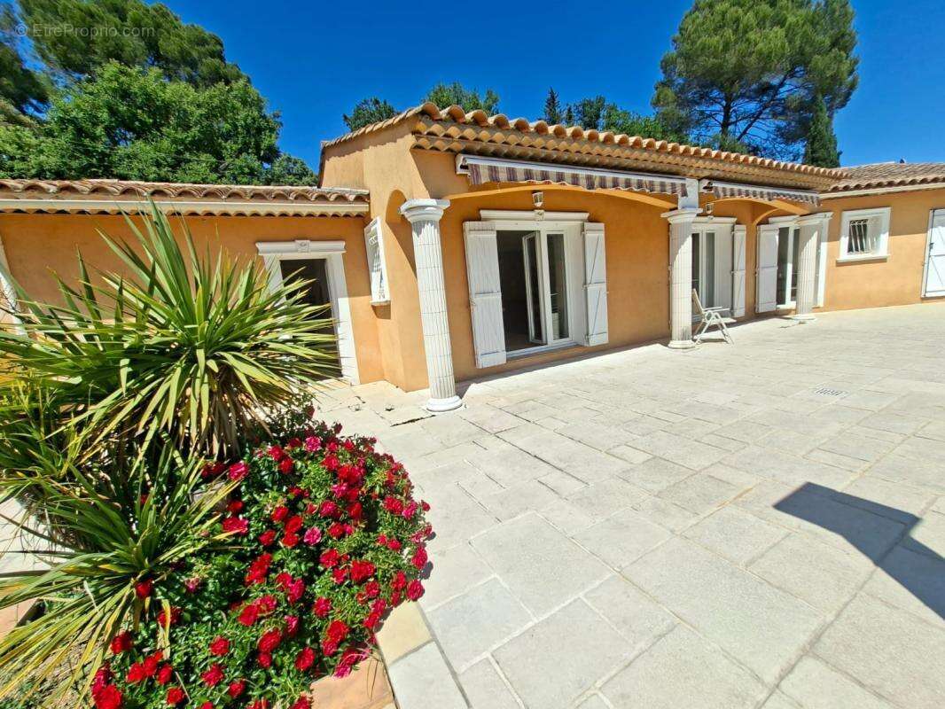 Maison à LA MOTTE