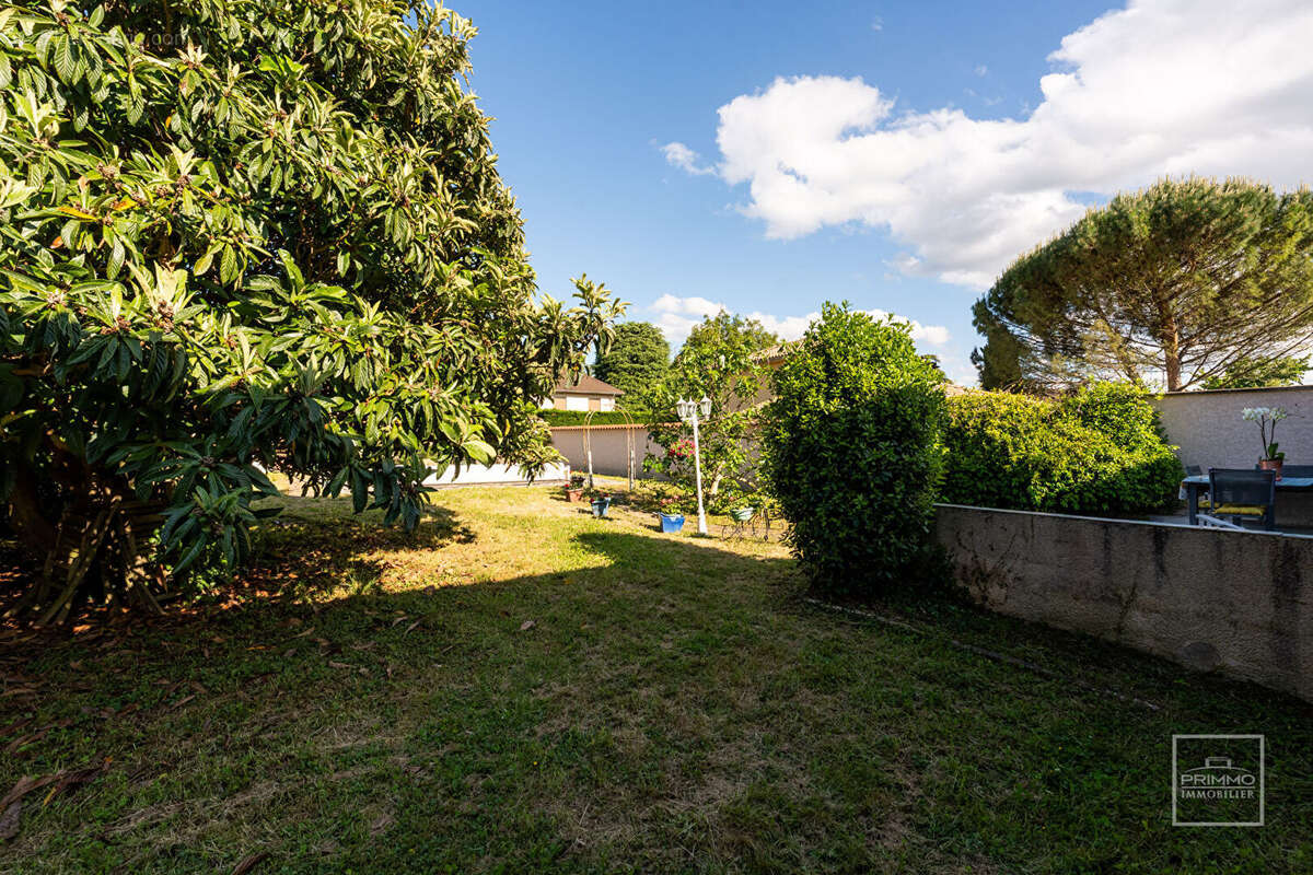 Maison à NEUVILLE-SUR-SAONE