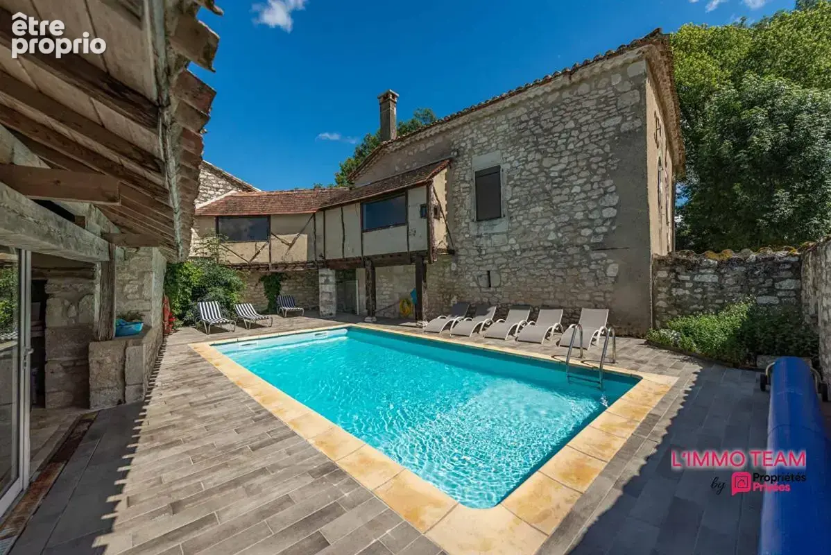 Maison à MONTCUQ