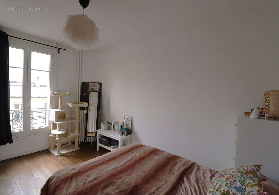 Appartement à LEVALLOIS-PERRET