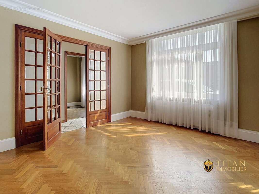  Maison mitoyenne de 100 m² avec un extérieur à Dunkerque (59430)
