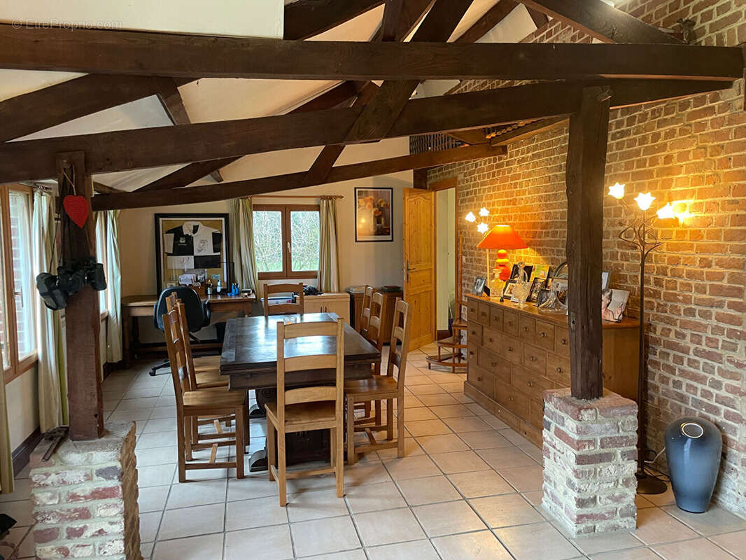 Maison à BEAURAINVILLE