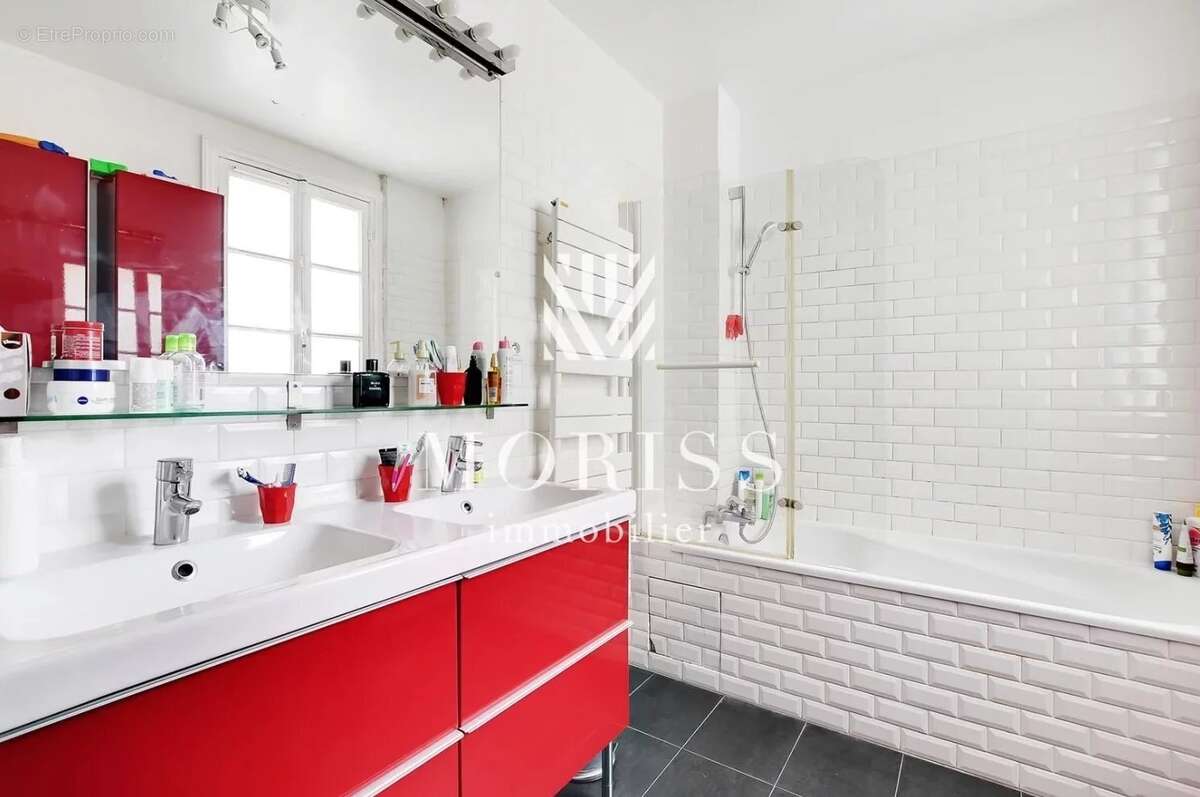 Appartement à PARIS-11E