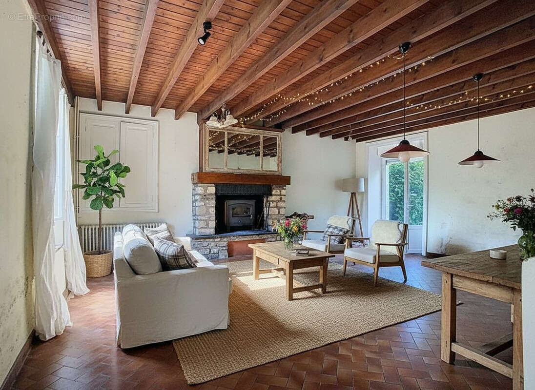 Maison à PICAUVILLE