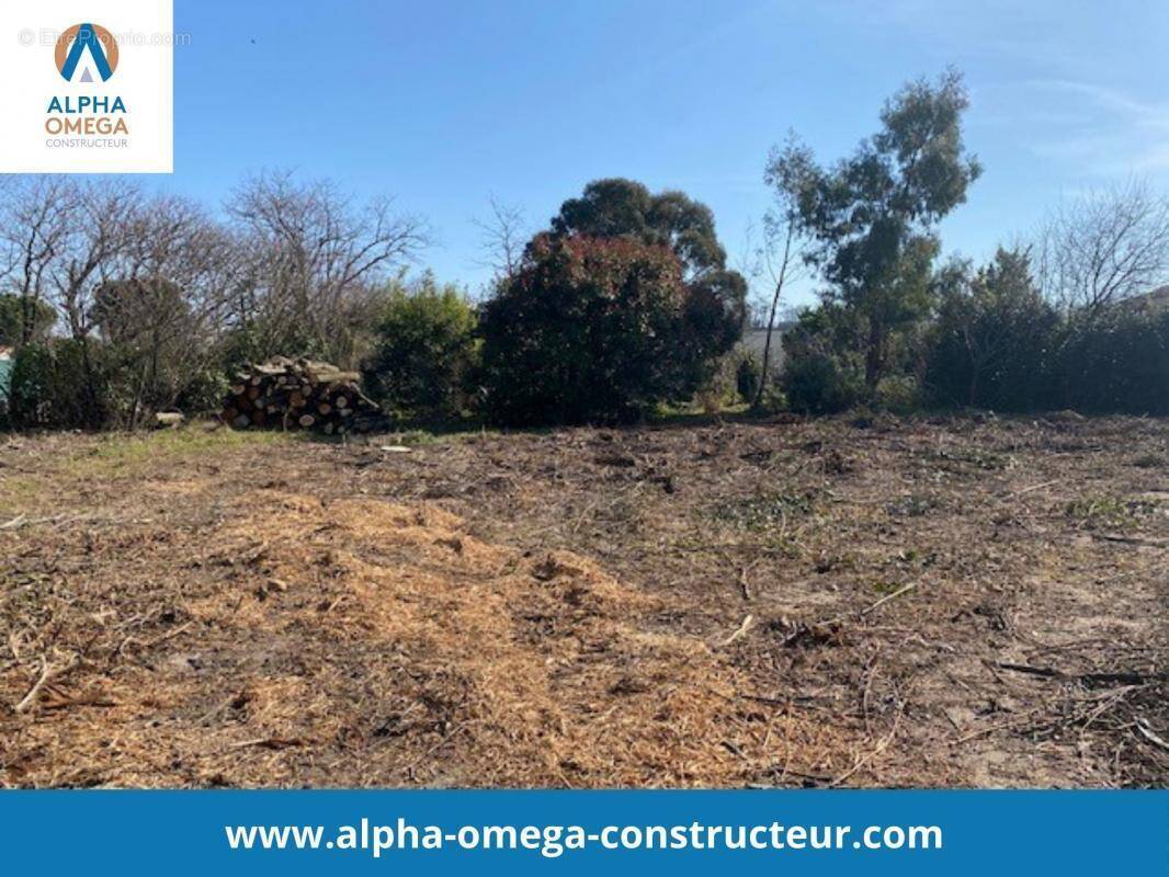 Terrain à PORTES-LES-VALENCE